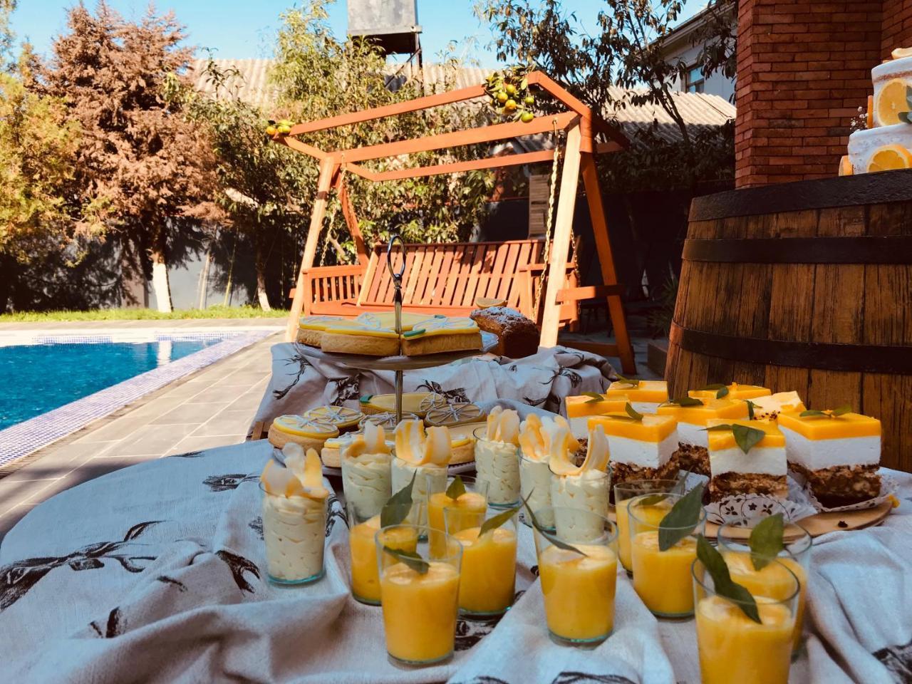 Citron Cottages Batumi Eksteriør billede